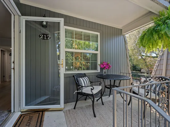 207 S Mobile St APT 217, Fairhope, AL 36532