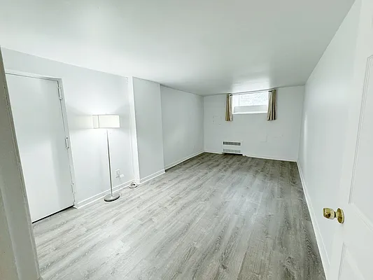 Rented by Pear NYC LLC | media 68