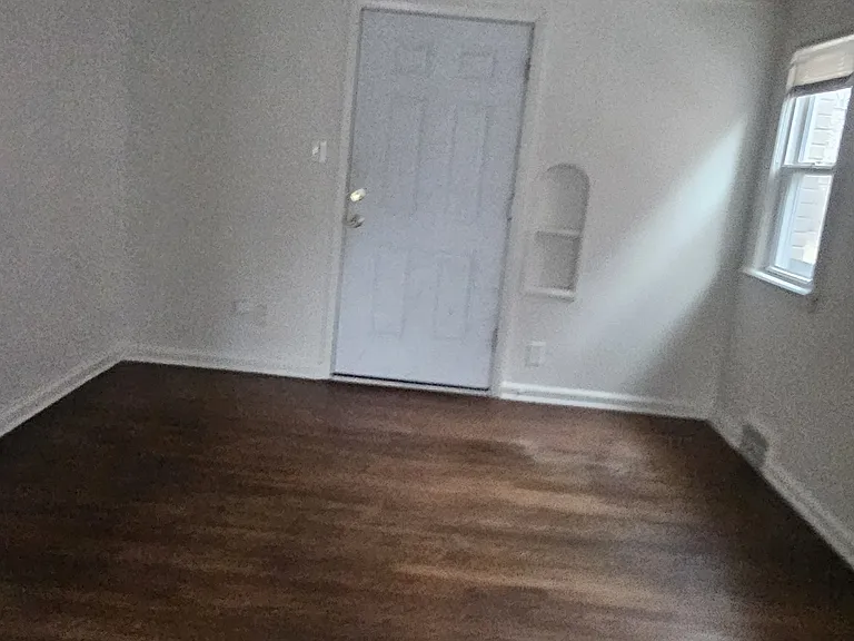 14481 Maddelein St — Photo 32