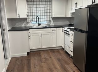 44 Vickery St FLOOR 2, Warwick, RI 02888