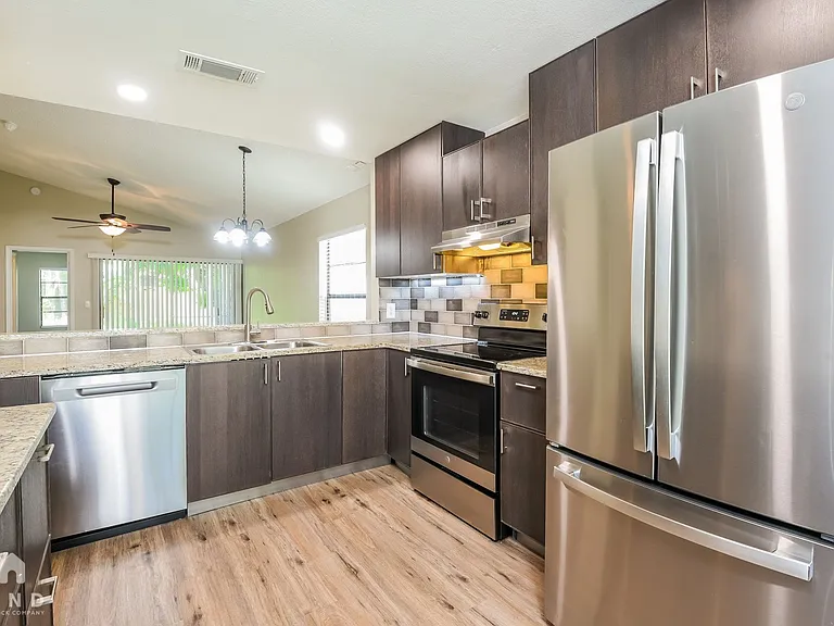 1524 Crosswind Cir — Photo 2