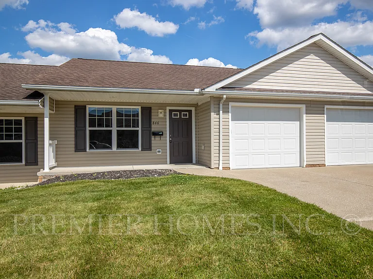 846 Serenity Ln — Photo 1