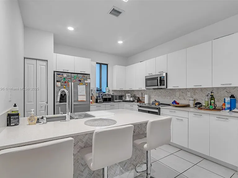 4450 NW 83rd Pkwy — Photo 10