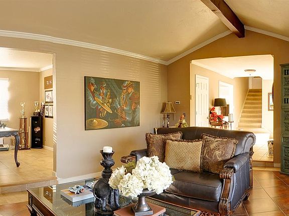 3rd image of 5829 Pilar Ct