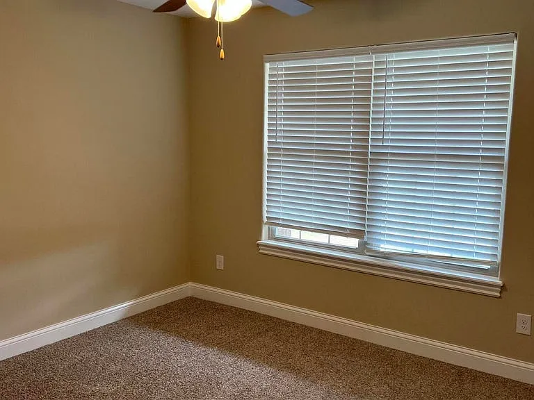 2406 S Jackson Ave — Photo 11