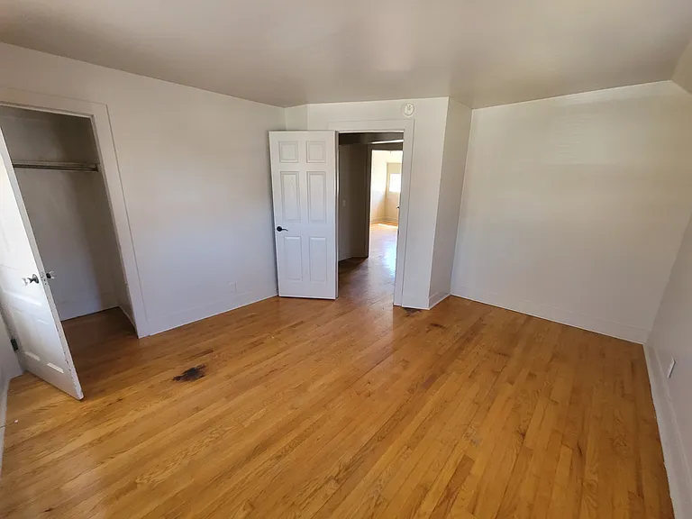 824 Lyon St NE — Photo 10