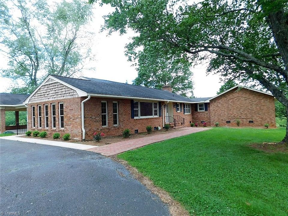 1st image of 238 Hennis Hill Dr