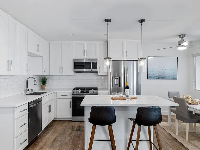 17302 Ermanita, LLC — Photo 15