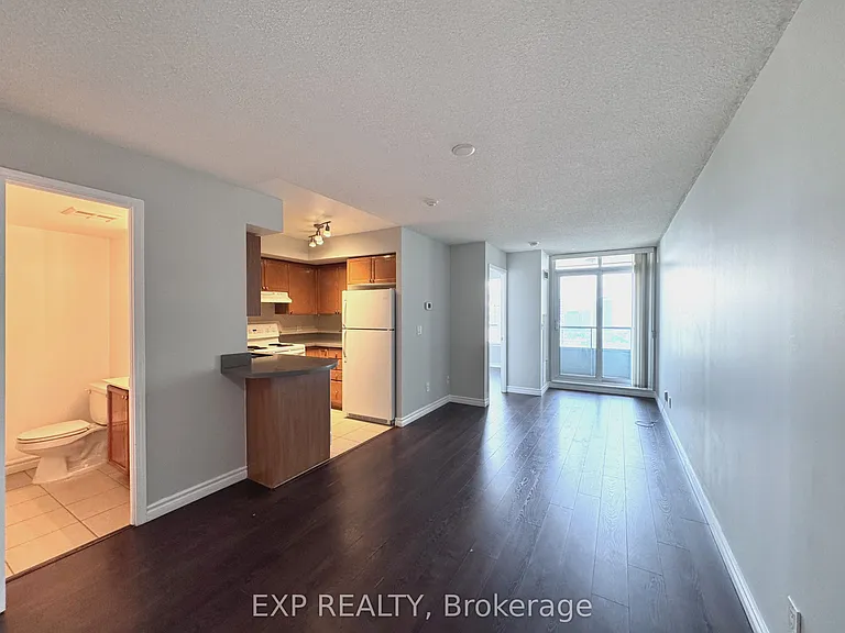 17 Barberry Pl #1803 — Photo 3
