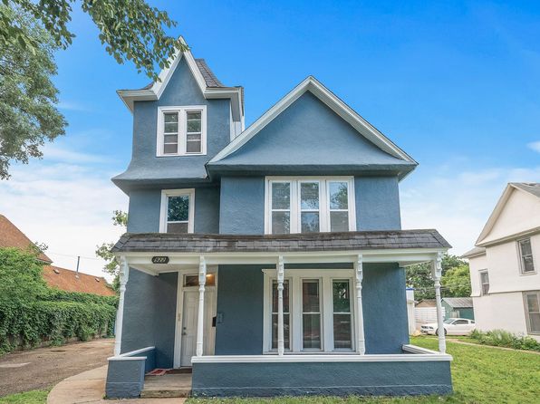 922 18 1/2 Ave NE #1