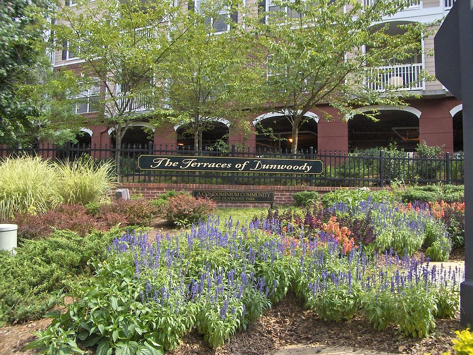 Dunwoody Location - Entrance