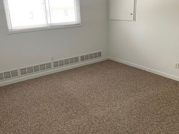 5th image of 2188 Meadowlawn Dr APT 12