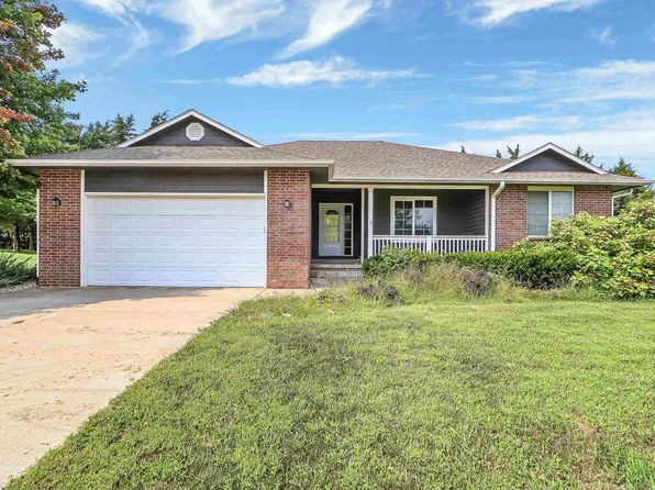 917 Brierwood Dr, Manhattan, KS 66502