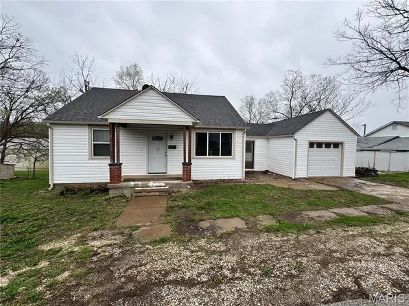 207 S Morgan St, Warrenton, MO 63383
