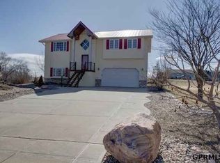 2009 Beaver Lake Blvd, Plattsmouth, NE 68048