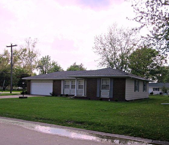 1st image of 2101 N East St