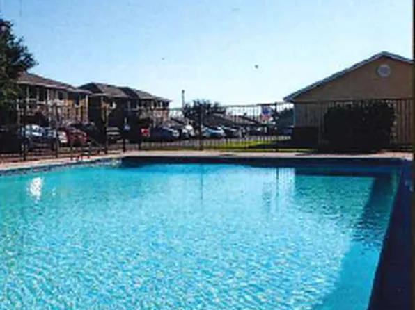 Sun Meadow Apartments