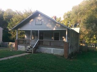 2714 S 37th St, Kansas City, KS 66106