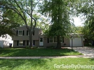 2309 Tamarack Dr, Champaign, IL