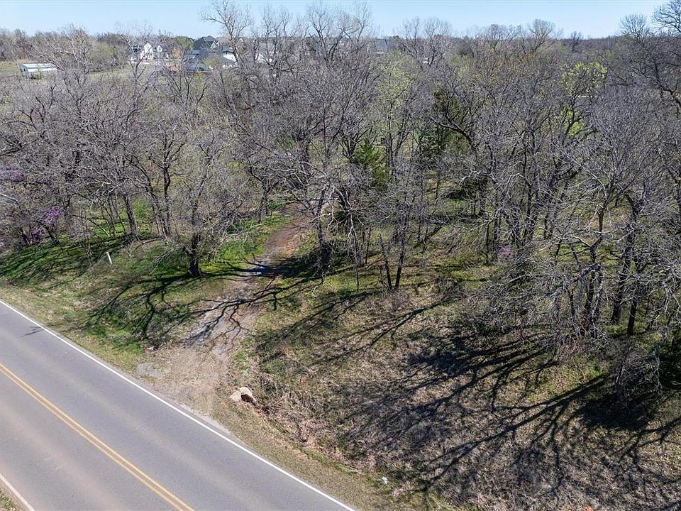 1st image of 301 Sherwood Ln #2