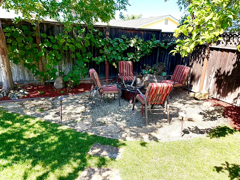 1403 Annapolis Way — Photo 12