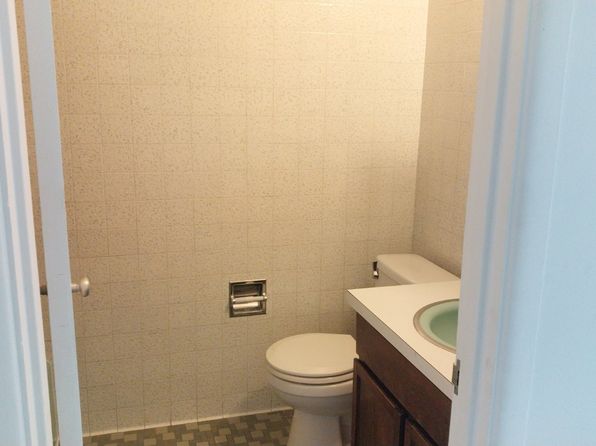 165 SE Buff St APT 12