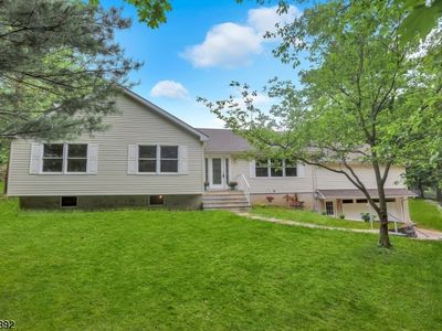21 Delaware Ave, Lake Hopatcong, NJ, 07849