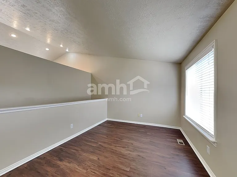 163 Crystal Bay Dr — Photo 6