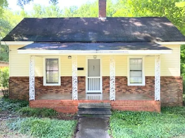 621 N Mountain St, Cherryville, NC 28021