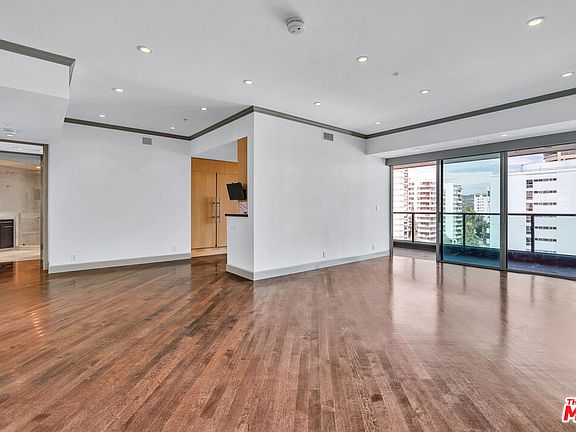 3rd image of 10490 Wilshire Blvd APT 1005