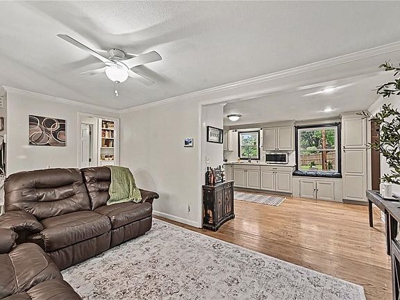 5th image of 2509 NE 46th Ter