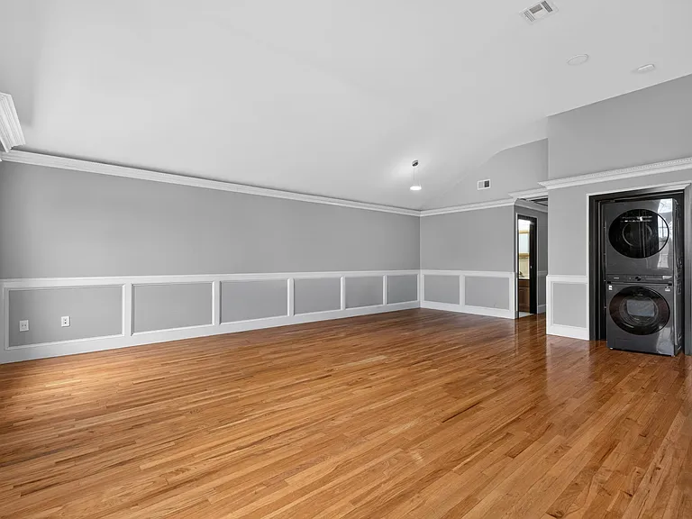 188 Lembeck Ave #2 — Photo 1
