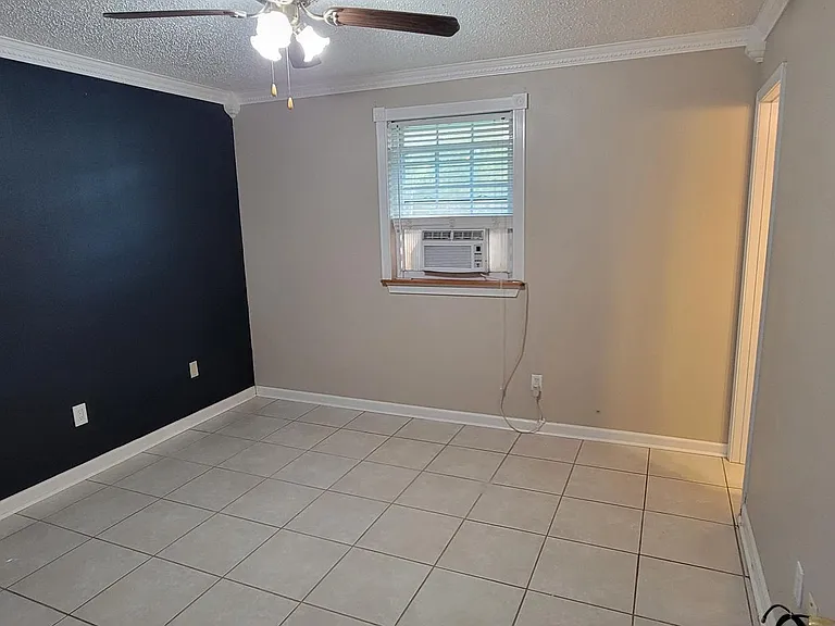 1308 Green Ave — Photo 6