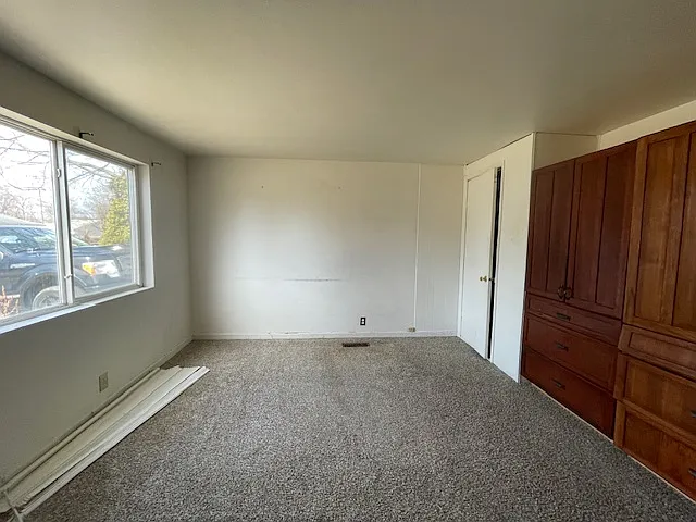830 Manchester Dr - 1 — Photo 3