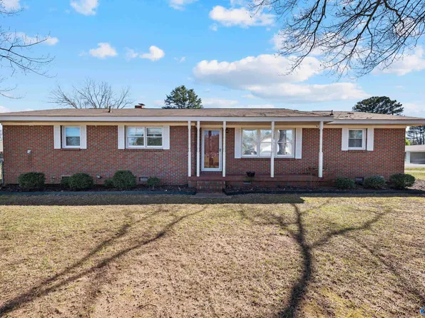 639 Vaughn Bridge Rd NW, Hartselle, AL 35640
