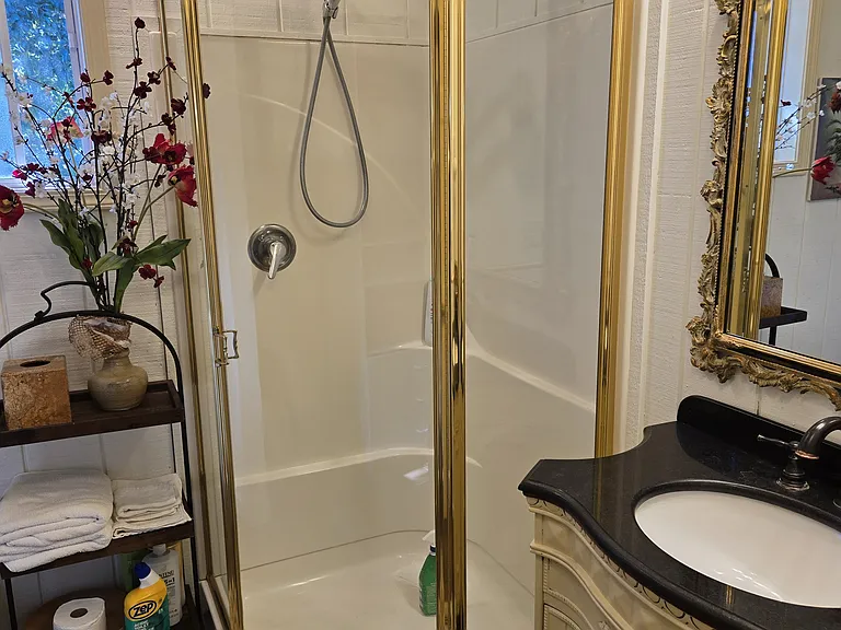 725 Hamilton Ln — Photo 16