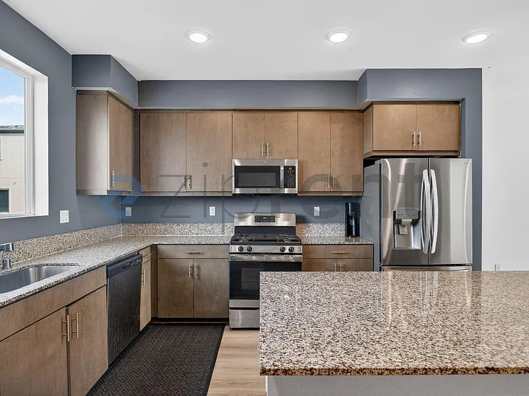 5252 Beachfront Cove St #198 — Photo 7