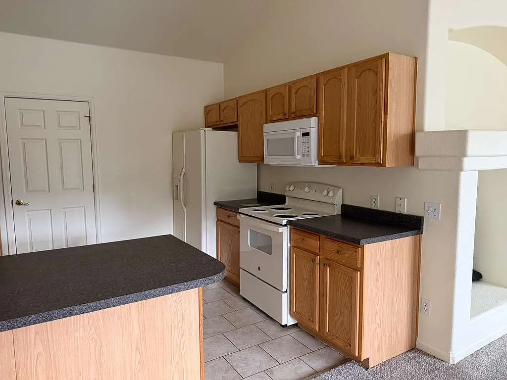 22675 East Ontario Drive — Photo 4
