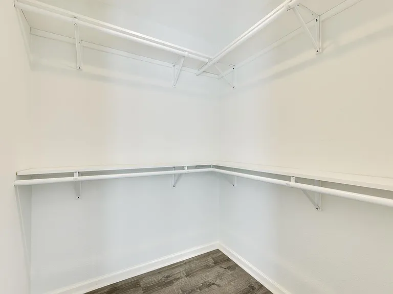 210 S Meadowlark St — Photo 29