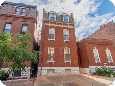 2410 S 11th St, Saint Louis, MO, 63104