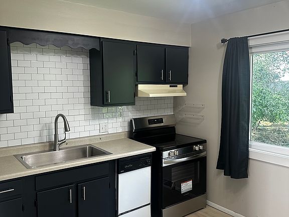 3rd image of 1267 Ecklund St NE #1
