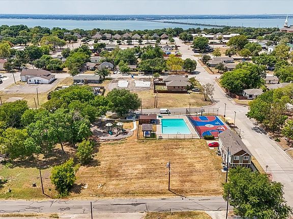 2nd image of Rowlett Rd