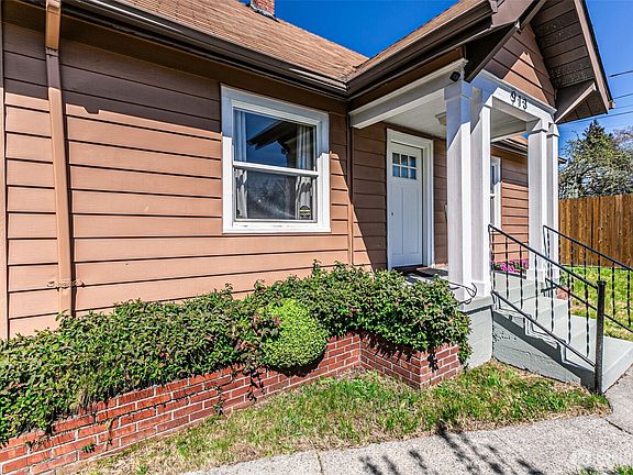 3rd image of 913 E McKinley Road