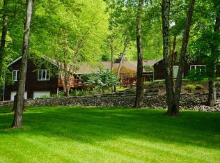 39 Van Buren Dr, Hillsdale, NY 12529