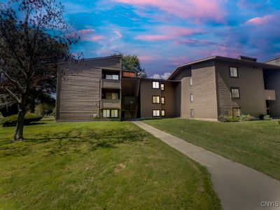 37 Watertree Dr, East Syracuse, NY, 13057