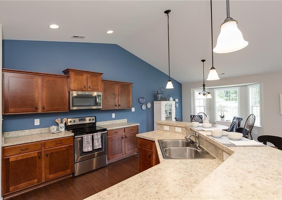 1st image of 56 Hobbs Hole Ln
