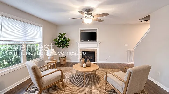 3 bed, 3.0 bath, 1499 sqft, $2,250 — Photo 2