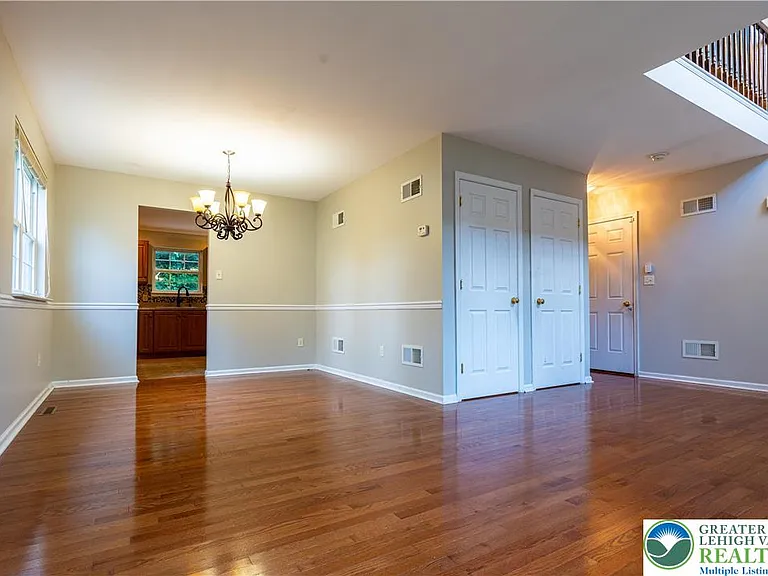 127 Highlands Cir — Photo 4