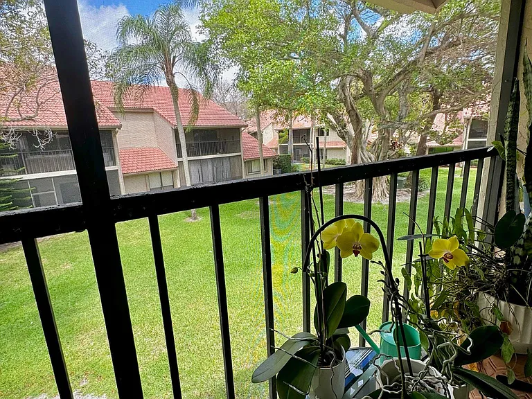 Enclosed balcony