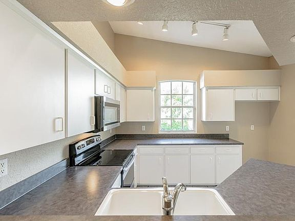 5th image of 7758 Habersham Dr